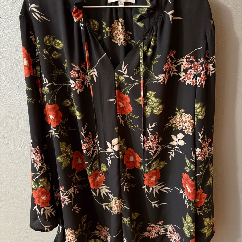 Fever Black Blouse with Floral Accents Size 1x